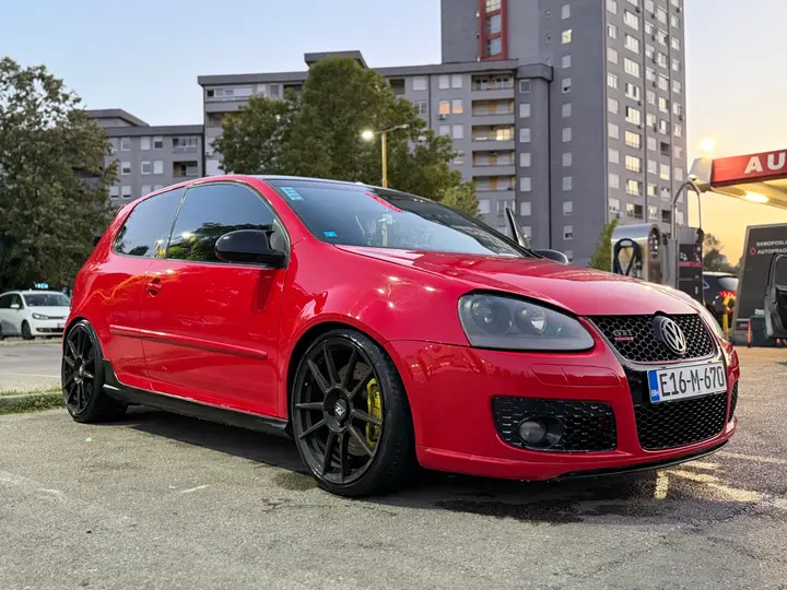 Volkswagen Golf 5 3.2 FSI — fotografija